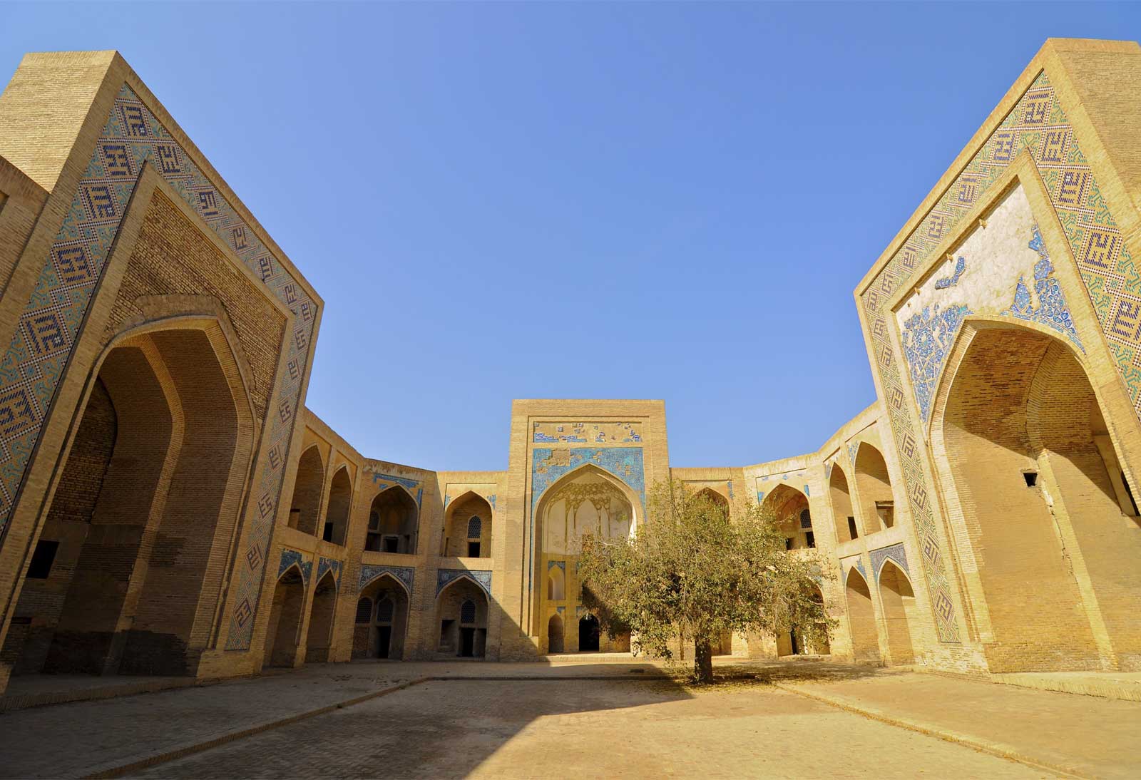 Madrasah of Abdulkasim Sheikh courtyard