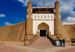 Kurze Tour nach Samarkand und Buchara
