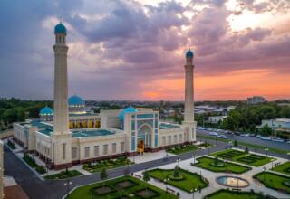 Tour de Ziyorat a Uzbekistán: 8 días
