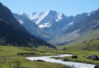 Central Asia Budget Tour